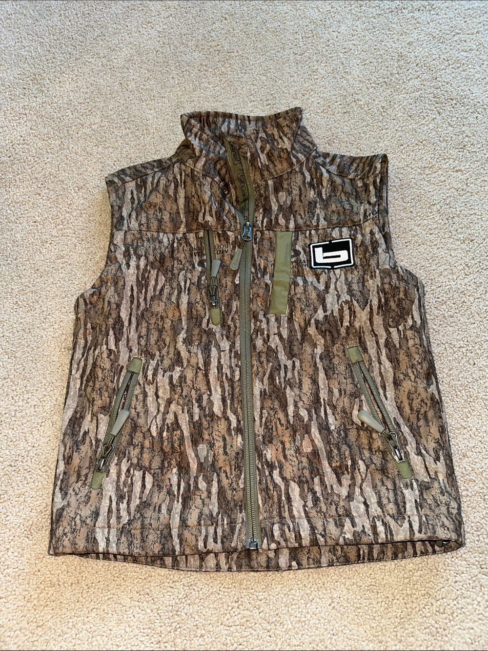 Banded camo vest